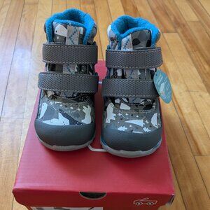 See Kai Run waterproof insulated winter boots size 7